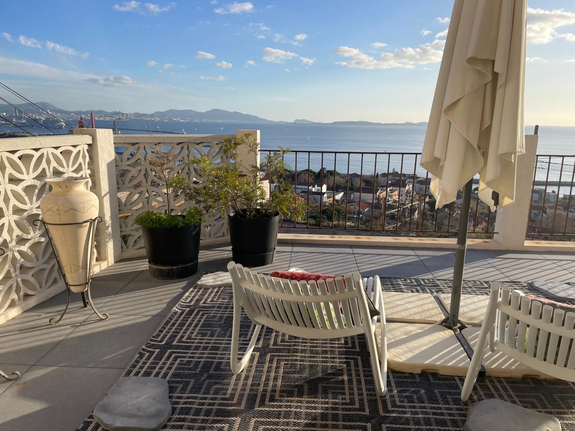 Superbe Terrasse Avec Vue Panoramique Sur La Mer Marseille Eksteriør bilde