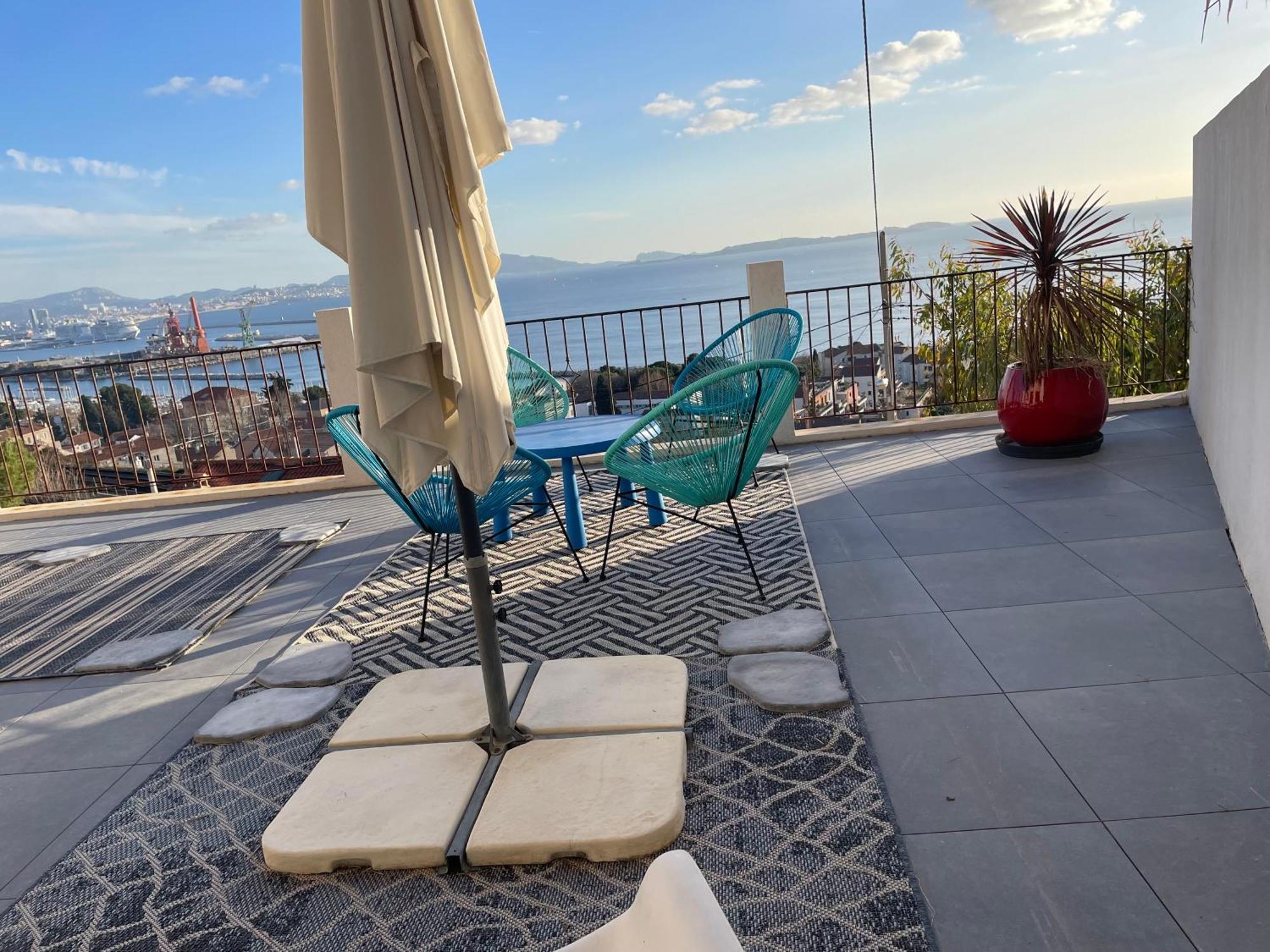 Superbe Terrasse Avec Vue Panoramique Sur La Mer Marseille Eksteriør bilde