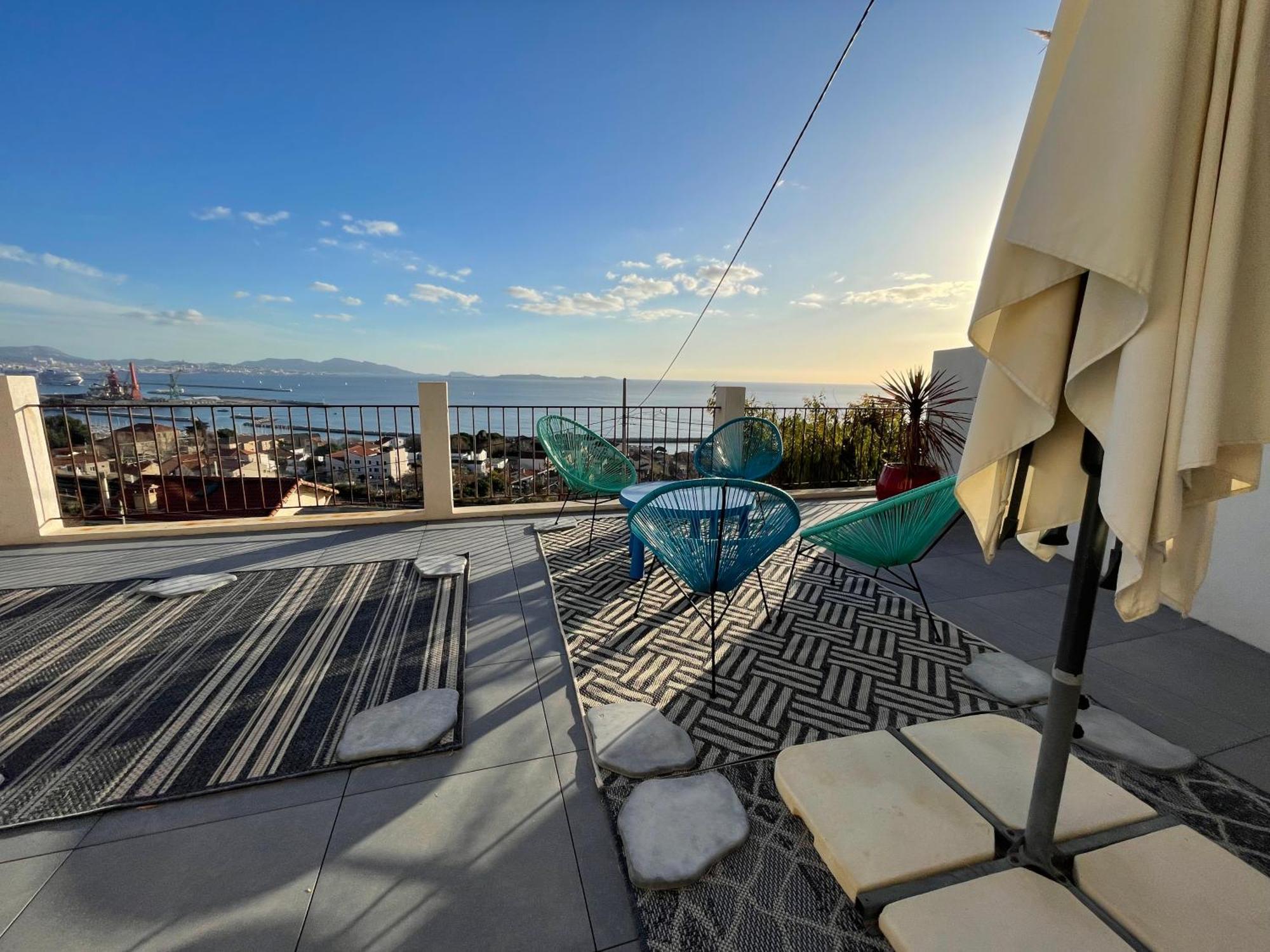 Superbe Terrasse Avec Vue Panoramique Sur La Mer Marseille Eksteriør bilde