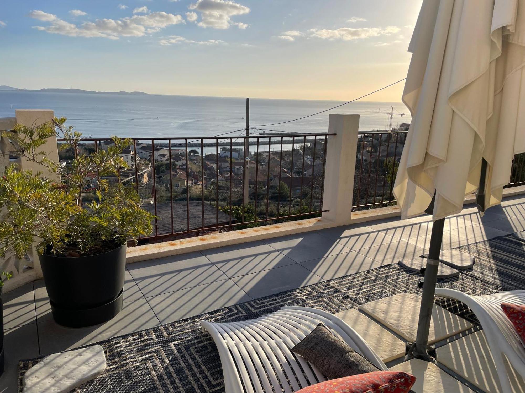 Superbe Terrasse Avec Vue Panoramique Sur La Mer Marseille Eksteriør bilde
